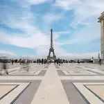 Parisian Luxury Near Trocadero